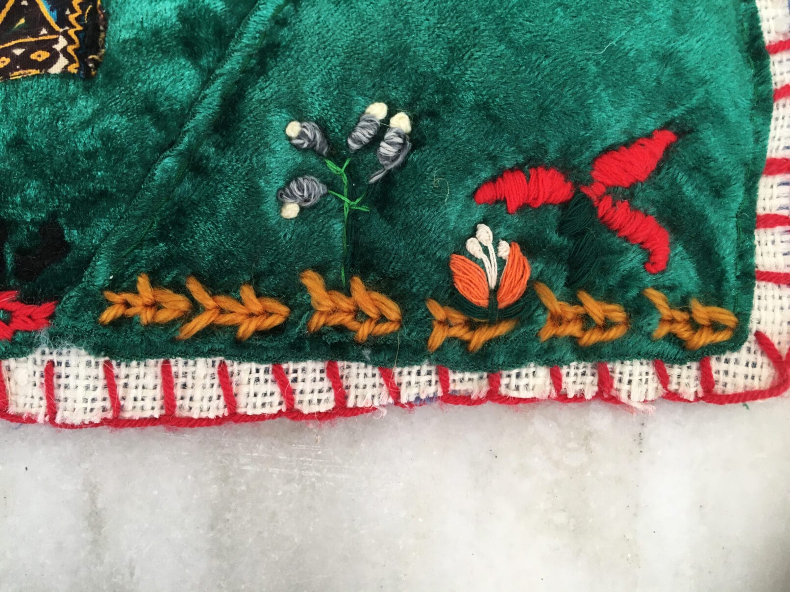 Picasso masterpiece Guernica. Arpillera EL Duelo is a textile art work of small format and great visual impact.